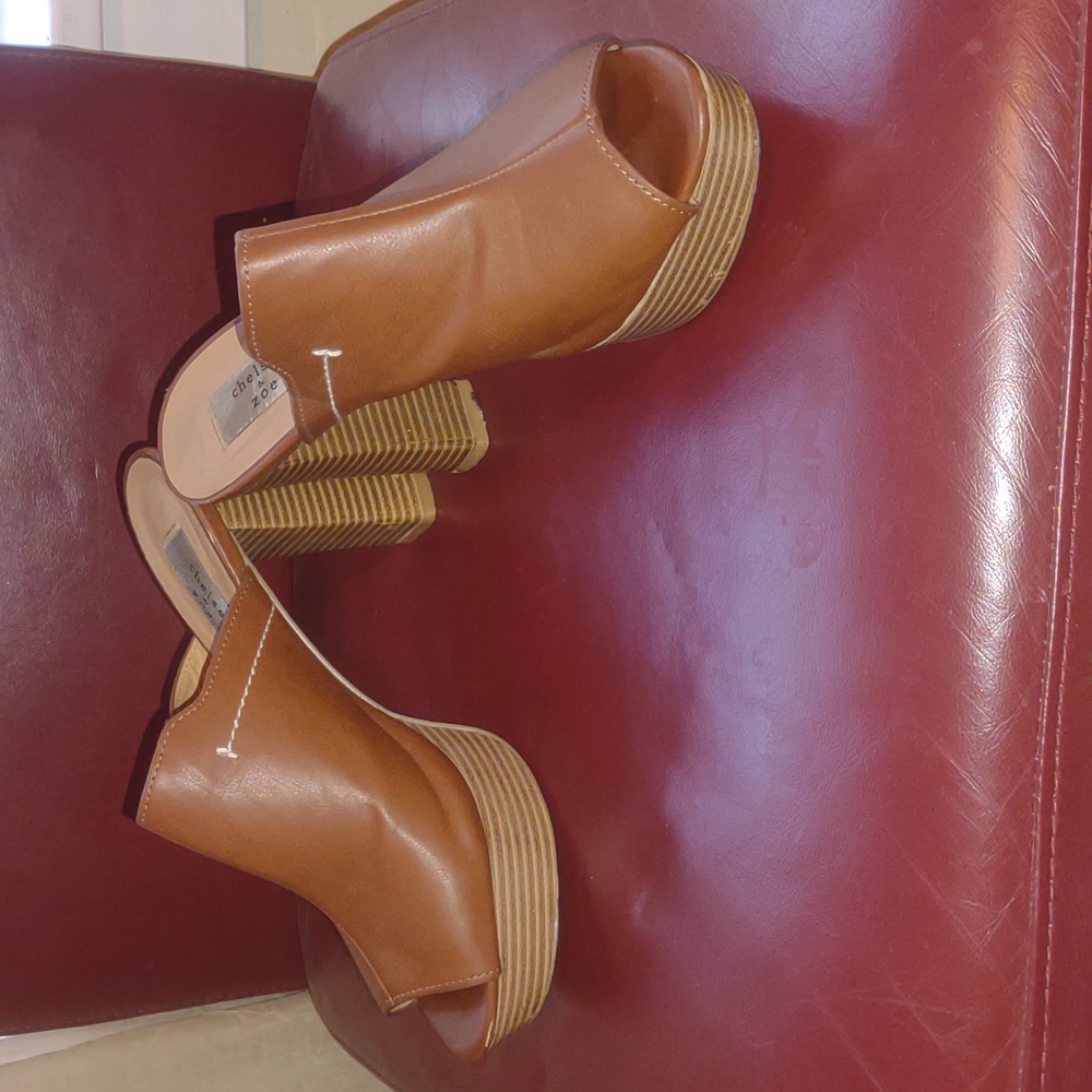 Women's shoes